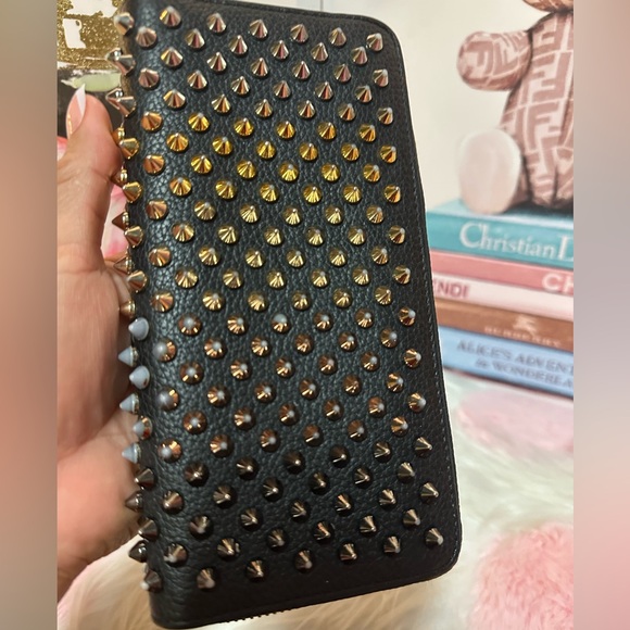 Christian Louboutin Long Wallet Studs Round Zip Gradation - Picture 4 of 12